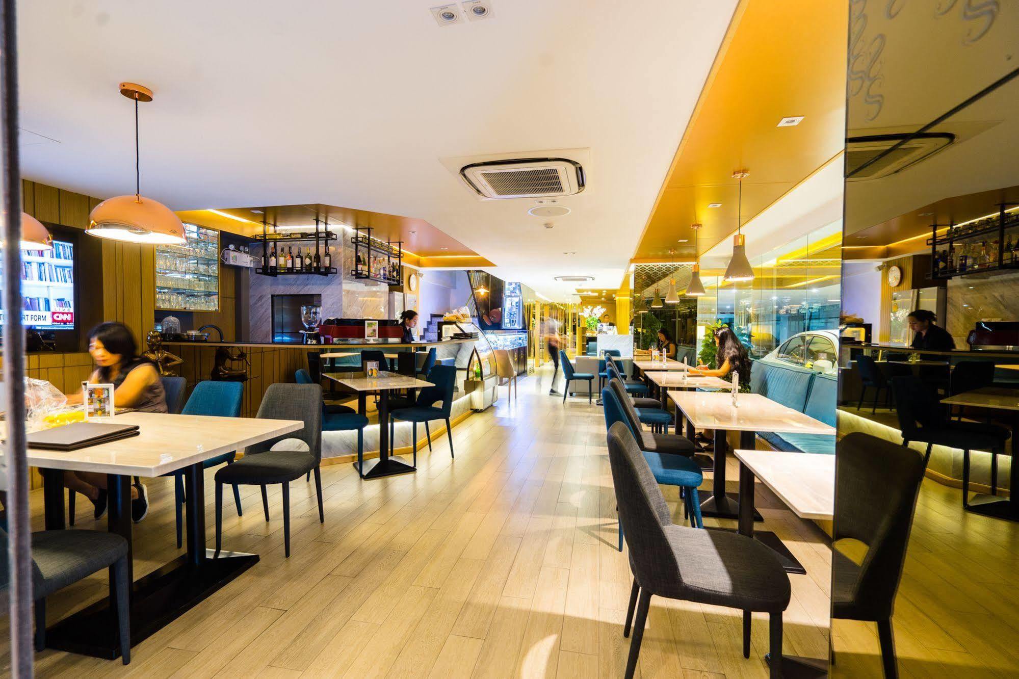 Samran Place Hotel Bangkok Exterior photo